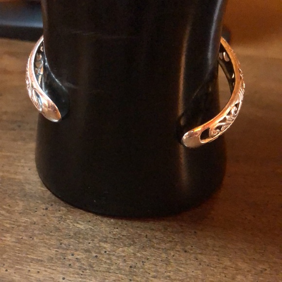 Beautiful Scroll Filigree 925 Sterling Silver Cuff Bracelet - Picture 4 of 11